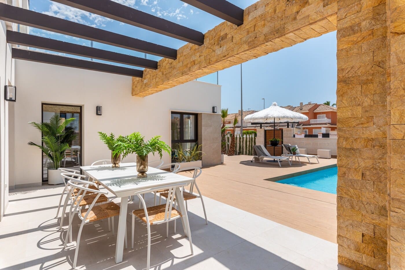 3 soveværelse Villa til salg i Ciudad Quesada med swimmingpool - € 878.300 (Ref: 9216020)