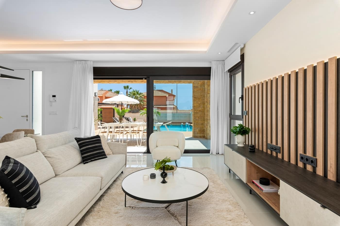 3 soveværelse Villa til salg i Ciudad Quesada med swimmingpool - € 878.300 (Ref: 9216020)