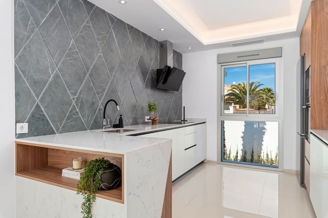 4 Zimmer Villa zu verkaufen in Doña Pepa, Rojales mit Pool Garage - 985.000 € (Ref: 9231851)