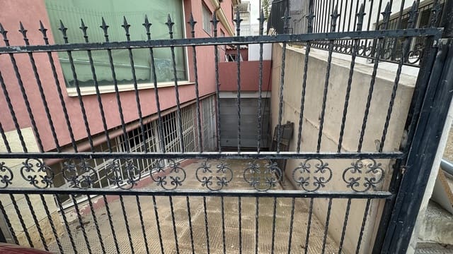 Kommersiell til salgs i San Miguel de Salinas - € 500 000 (Ref: 9245479)