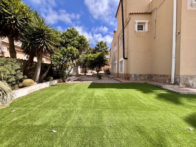 5 soveværelse Villa til salg i La Zenia, Orihuela med swimmingpool garage - € 600.000 (Ref: 9245517)