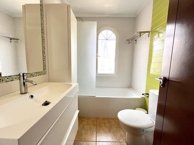 5 makuuhuone Huvila myytävänä paikassa La Zenia, Orihuela mukana uima-altaan - 795 000 € (Ref: 9245521)