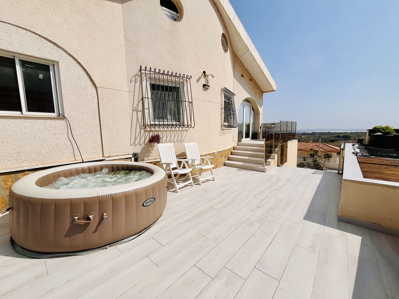 5 bedroom Villa for sale in San Miguel de Salinas with garage - € 599,999 (Ref: 9245535)