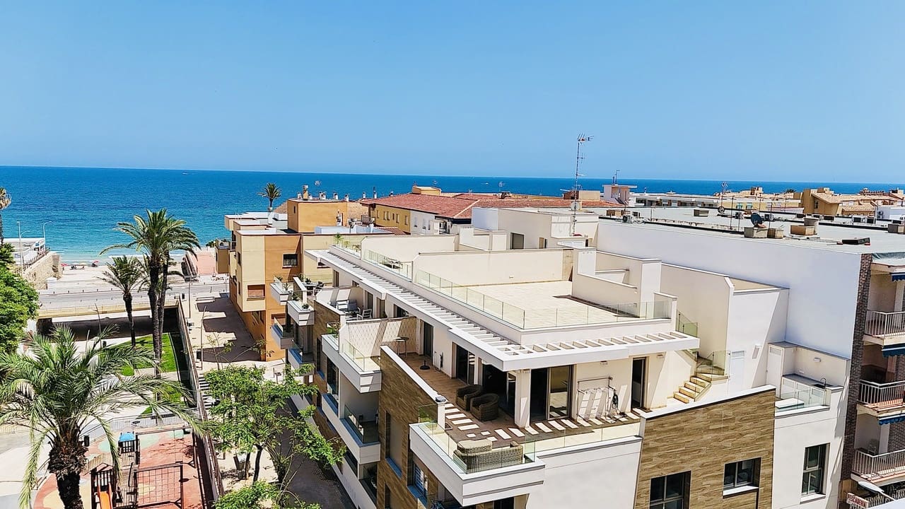 2 quarto Penthouse para venda em Torre de la Horadada com garagem - 495 000 € (Ref: 9245572)