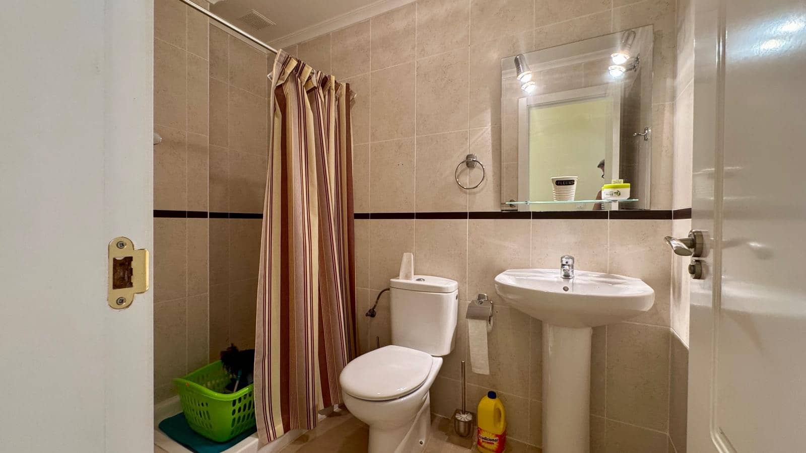 3 soveværelse Lejlighed til salg i Villamartin med swimmingpool - € 175.000 (Ref: 9248671)