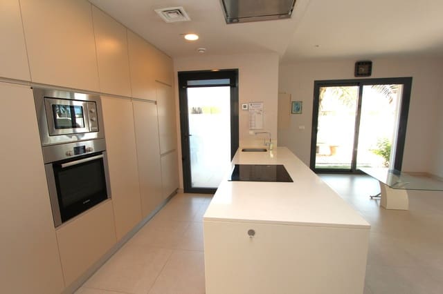 2 chambre Villa/Maison à vendre à Doña Pepa, Rojales avec piscine - 315 000 € (Ref: 9248672)