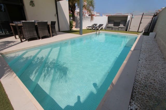 2 chambre Villa/Maison à vendre à Doña Pepa, Rojales avec piscine - 315 000 € (Ref: 9248672)