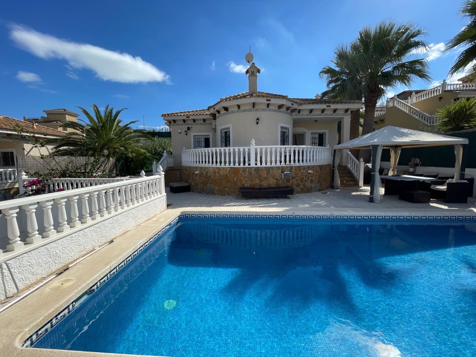 3 bedroom Villa for sale in Bigastro with pool - € 280,000 (Ref: 9278280)