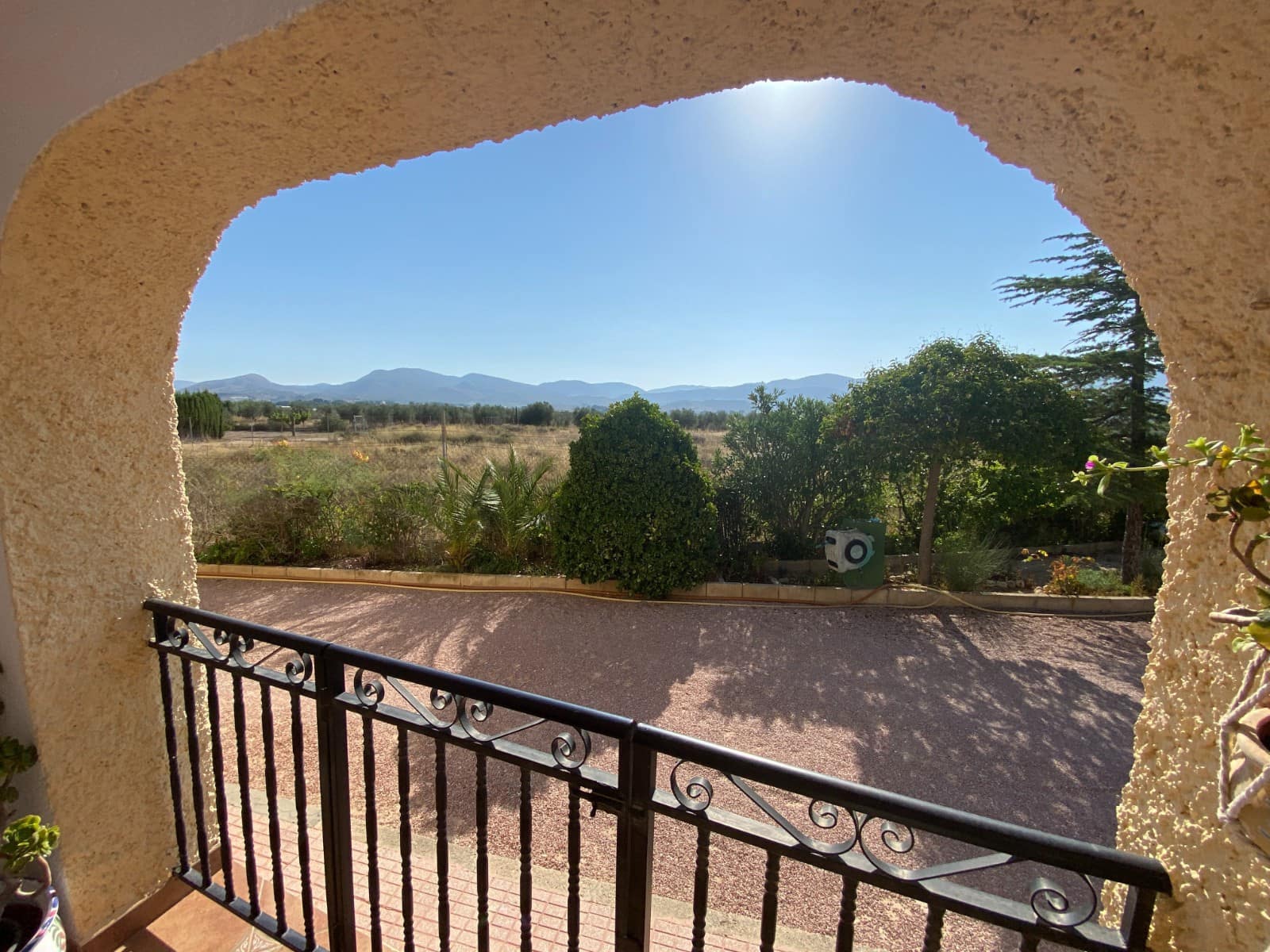 5 soverom Villa til salgs i Sax med svømmebasseng garasje - € 299 995 (Ref: 9285585)