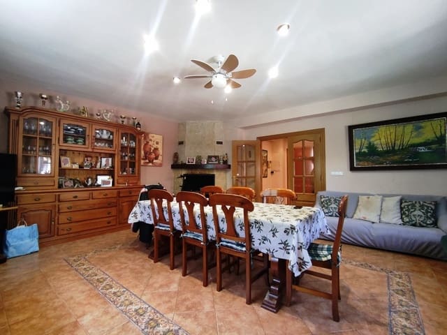 4 bedroom Finca/Country House for sale in Cocentaina with pool garage - € 250,000 (Ref: 9285591)