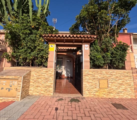 4 bedroom Townhouse for sale in Playa de los Náufragos, Torrevieja with garage - € 249,900 (Ref: 9285611)