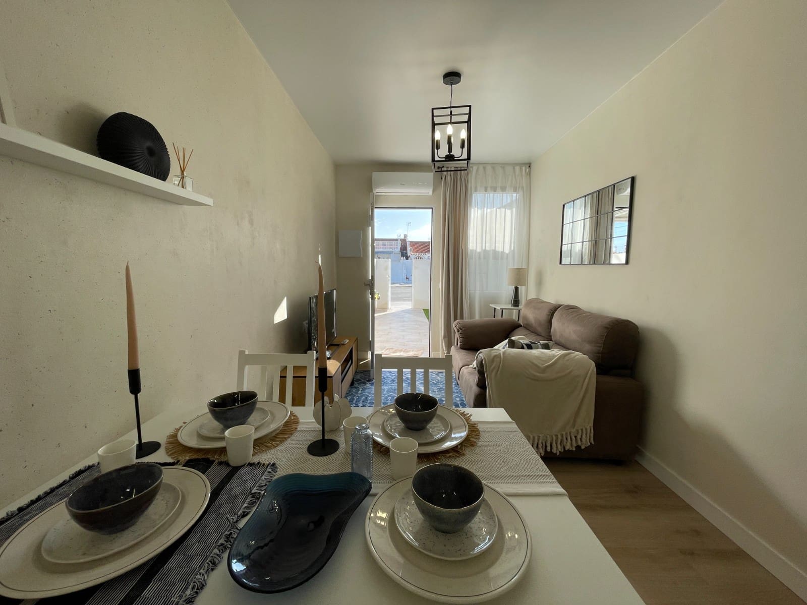 Casa de 2 habitaciones en Torrevieja en venta - 134.900 € (Ref: 9293426)