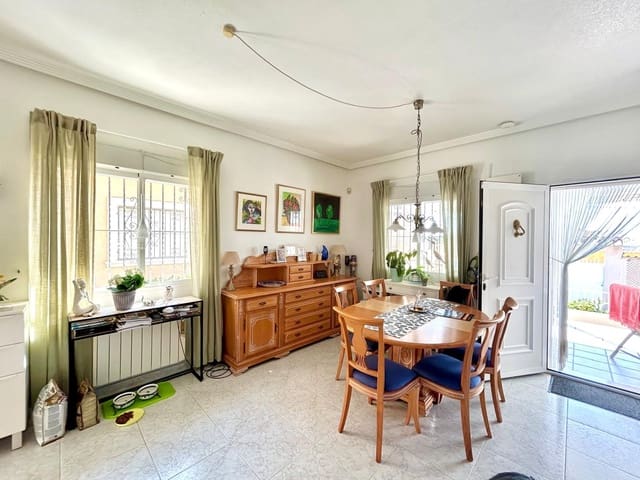 3 makuuhuone Huvila myytävänä paikassa La Siesta, Torrevieja mukana uima-altaan 
autotalli - 335 950 € (Ref: 9326142)