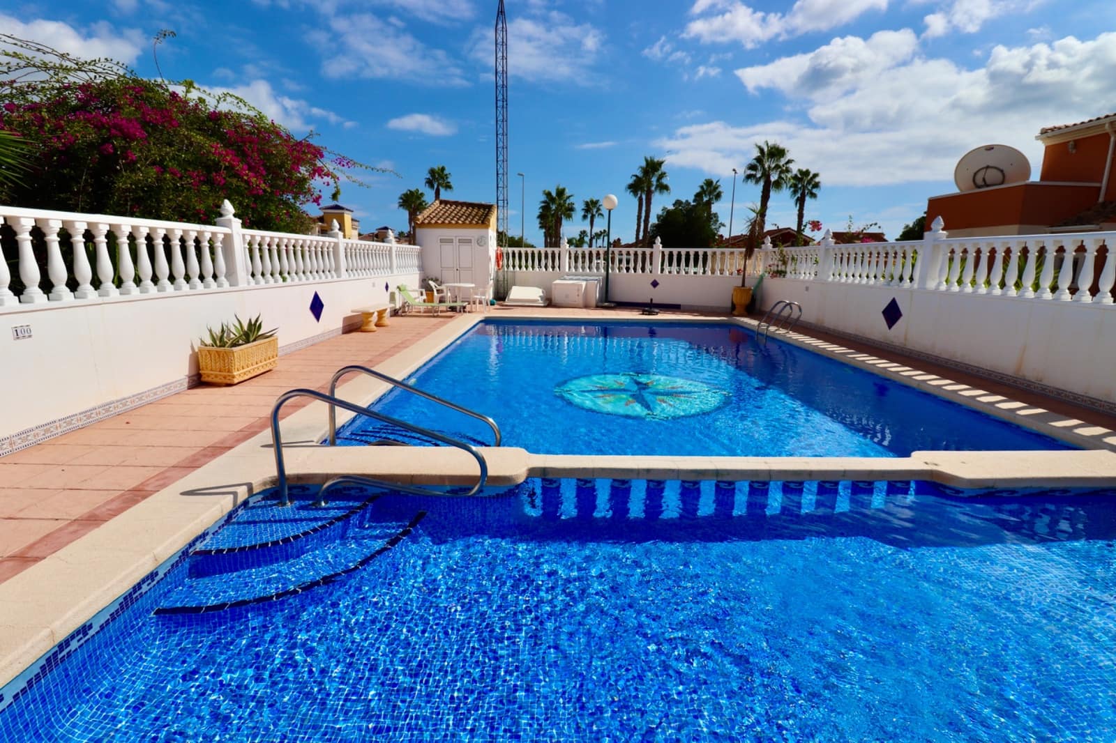 2 bedroom Villa for sale in El Raso with pool - € 215,000 (Ref: 9326146)