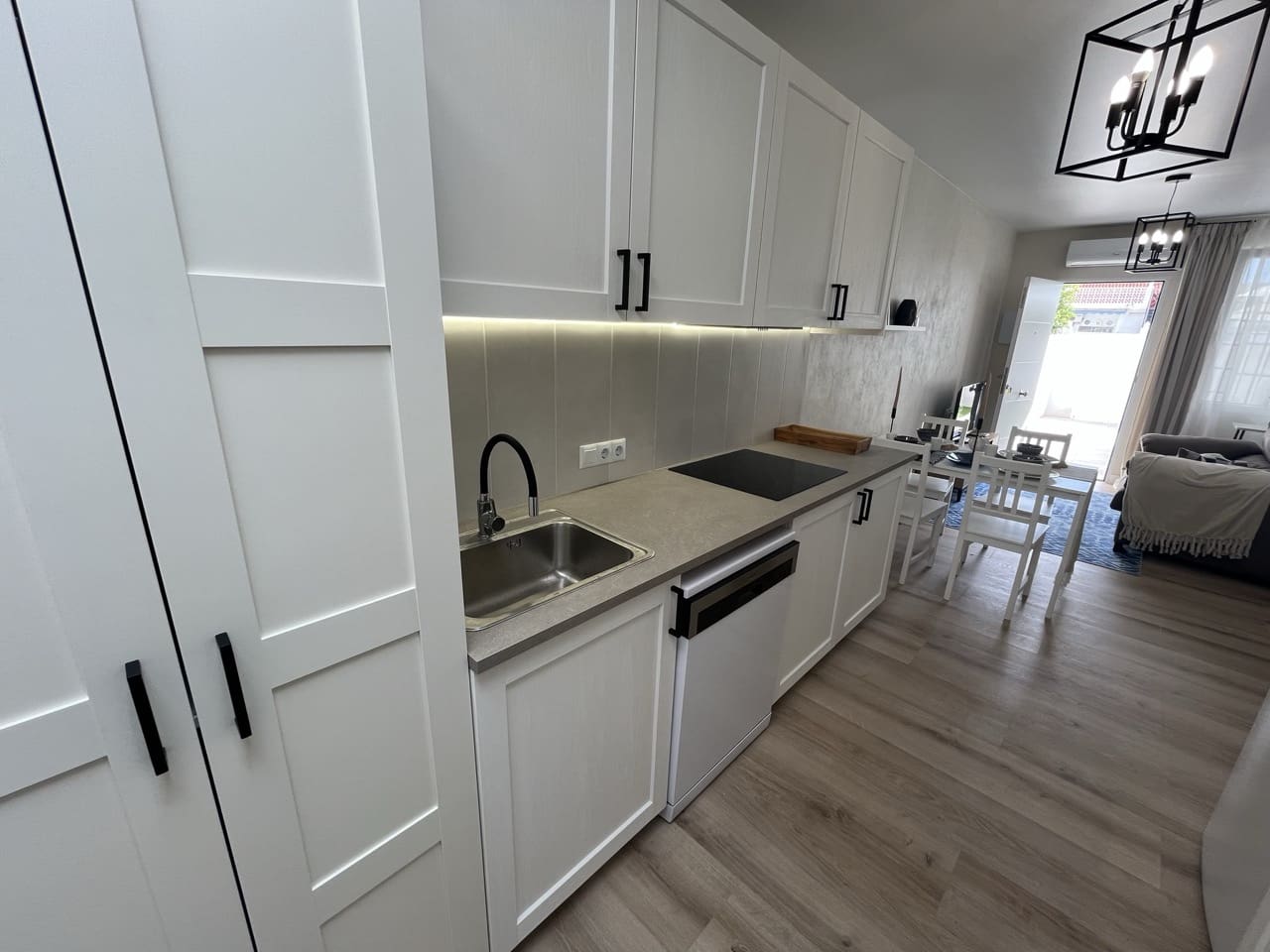 2 bedroom Townhouse for sale in Torrevieja with pool - € 134,900 (Ref: 9337697)