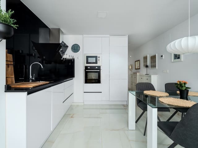 2 chambre Appartement à vendre à Los Altos avec piscine garage - 239 000 € (Ref: 9340853)