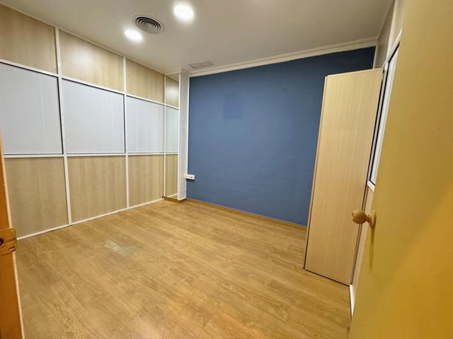 Erhverv til salg i Zona Pueblo, Guardamar del Segura - € 220.000 (Ref: 9343812)