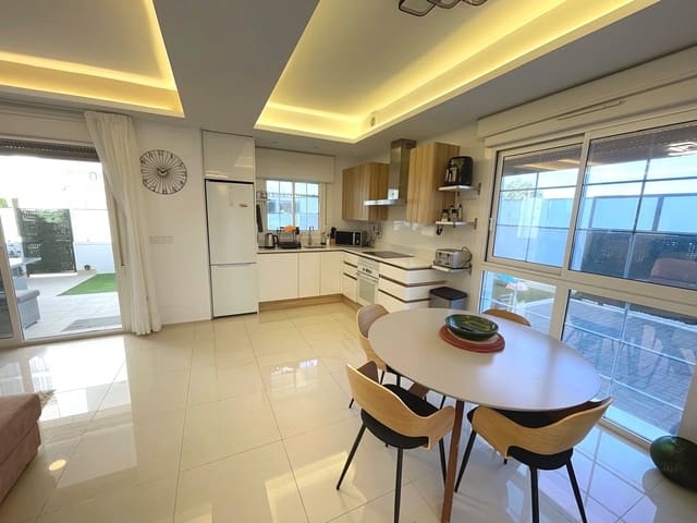 2 chambre Appartement à vendre à Doña Pepa, Rojales avec piscine - 279 000 € (Ref: 9349153)