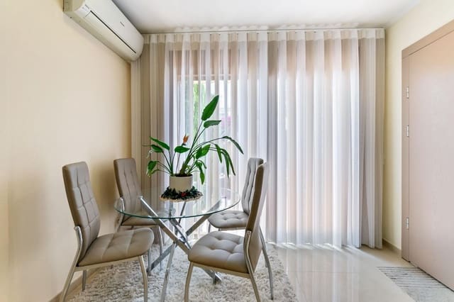 3 soveværelse Byhus til salg i Aguas Nuevas, Torrevieja med swimmingpool - € 319.900 (Ref: 9355593)