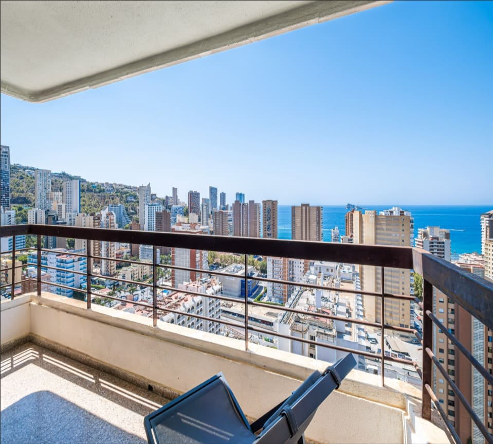 1 soveværelse Lejlighed til salg i Benidorm med swimmingpool garage - € 199.000 (Ref: 9360547)