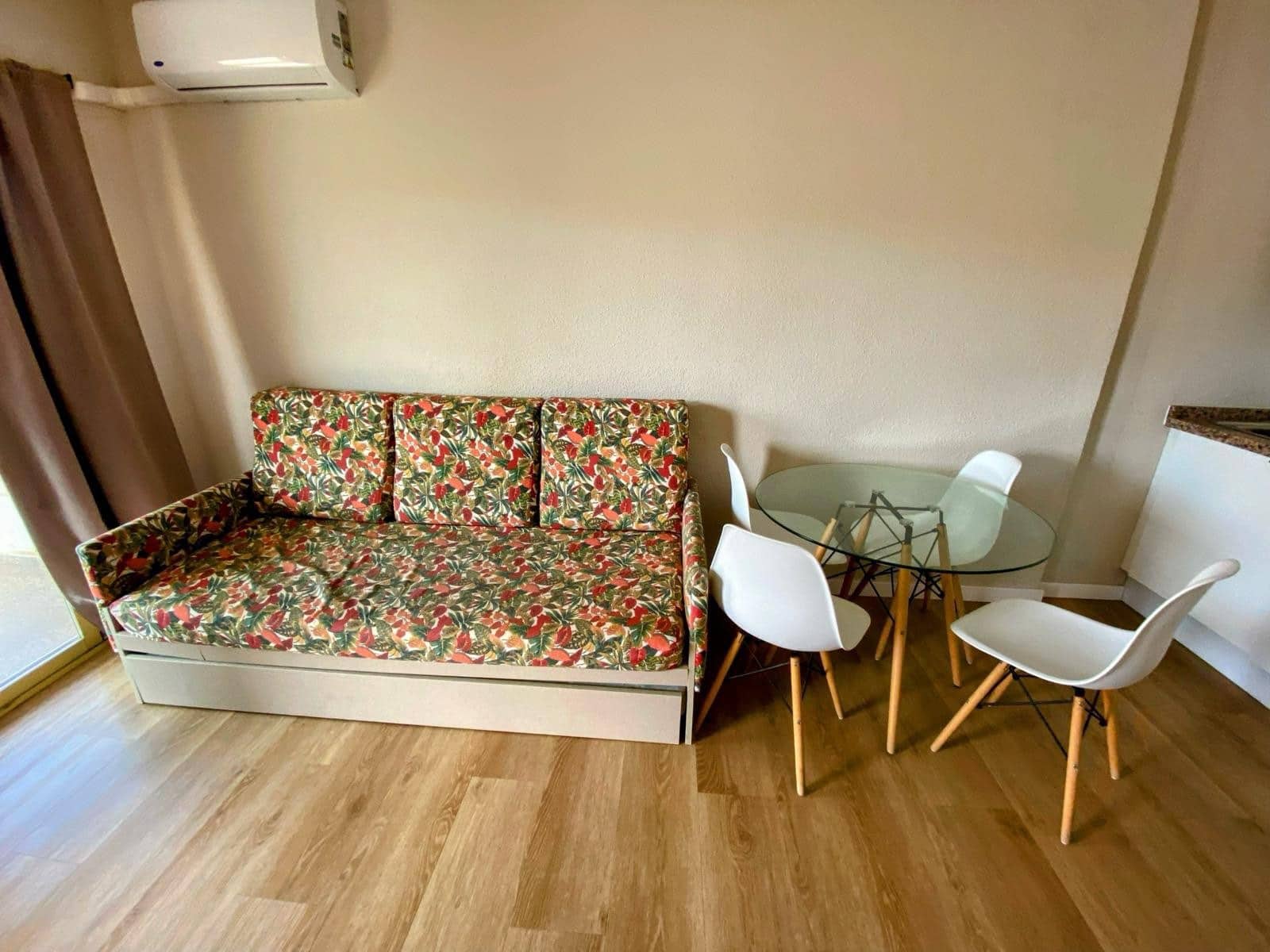 1 soveværelse Lejlighed til salg i Benidorm med swimmingpool garage - € 199.000 (Ref: 9360547)