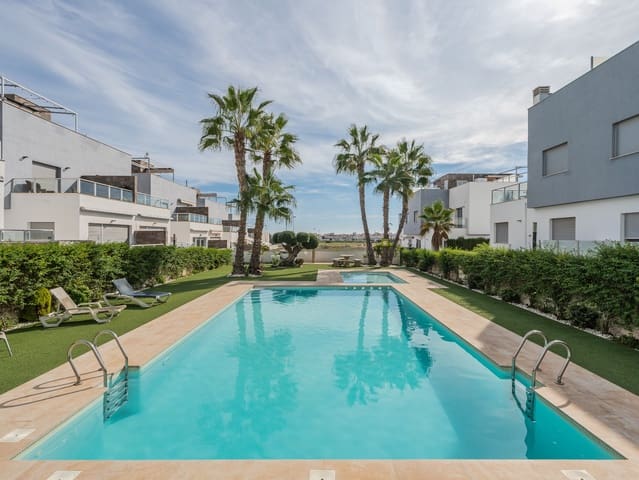 Apartamento de 2 habitaciones en Punta Prima, Orihuela en venta con piscina garaje - 289.000 € (Ref: 9362881)