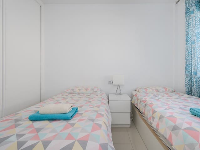 Apartamento de 2 habitaciones en Punta Prima, Orihuela en venta con piscina garaje - 289.000 € (Ref: 9362881)