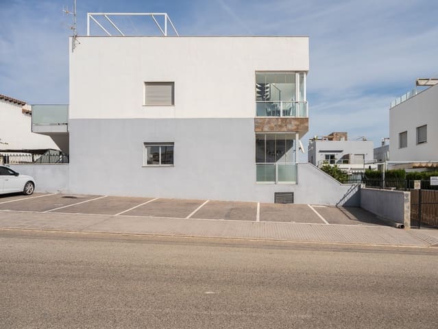 Apartamento de 2 habitaciones en Punta Prima, Orihuela en venta con piscina garaje - 289.000 € (Ref: 9362881)