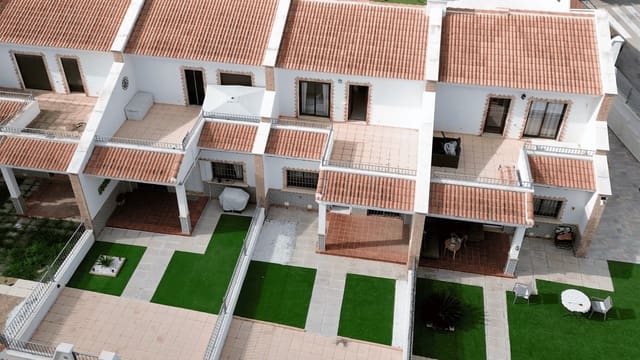 3 slaapkamer Huis te koop in San Miguel de Salinas met zwembad garage - € 229.000 (Ref: 9362882)