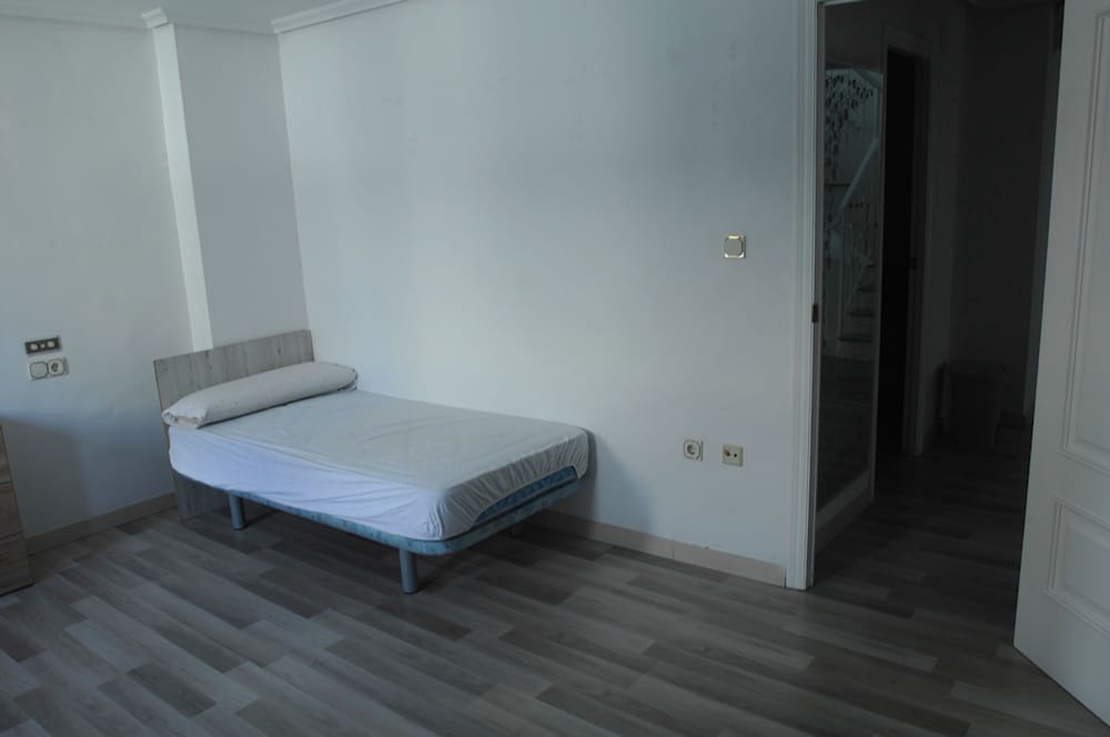 4 soveværelse Byhus til leje i Crevillente / Crevillent - € 600 (Ref: 9372352)