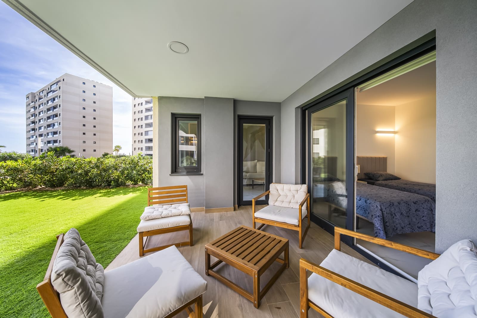 2 bedroom Apartment for sale in Punta Prima with pool garage - € 460,000 (Ref: 9395796)