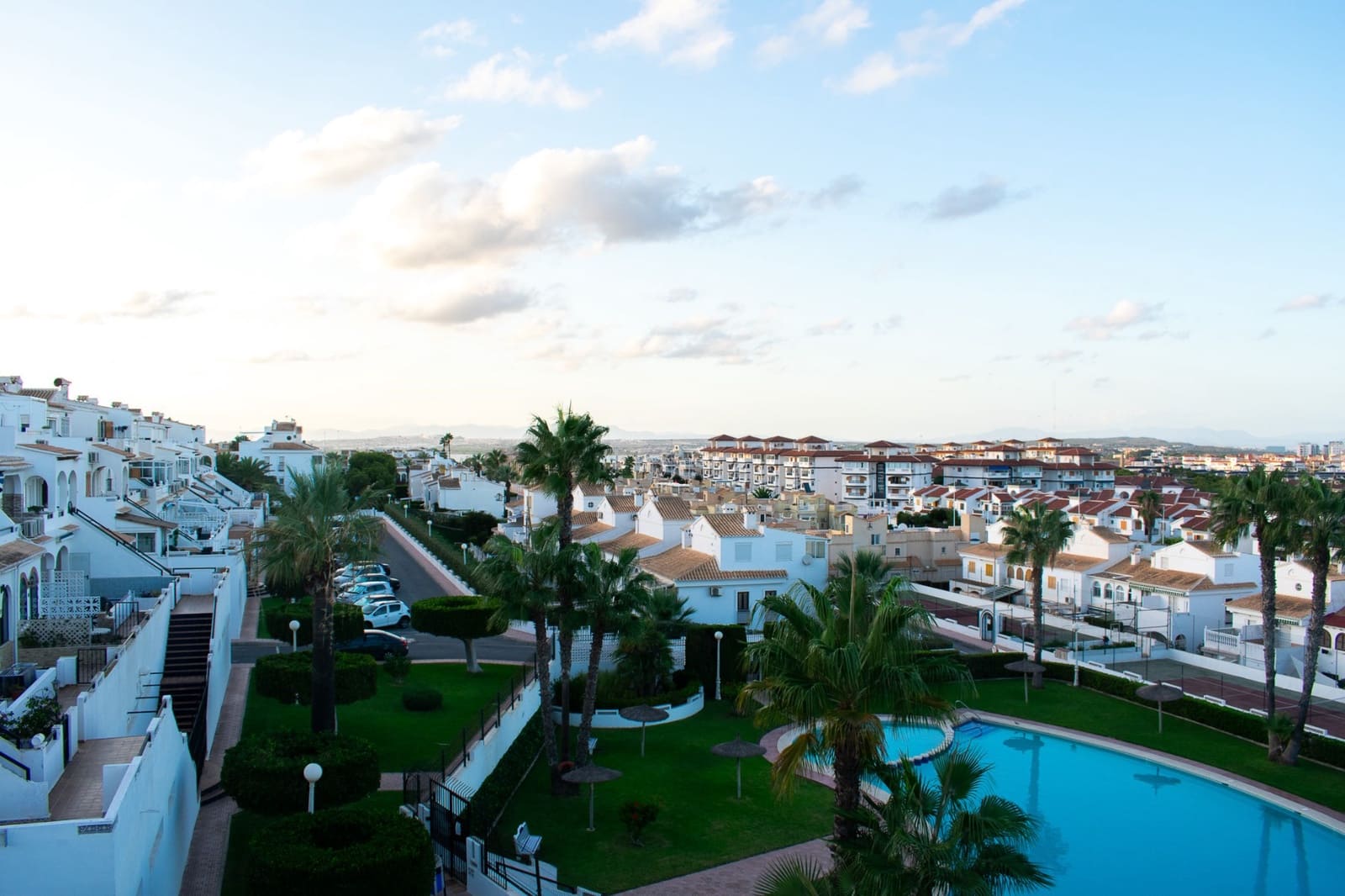 3 soverom Hus til salgs i Torrevieja med svømmebasseng - € 230 000 (Ref: 9395804)