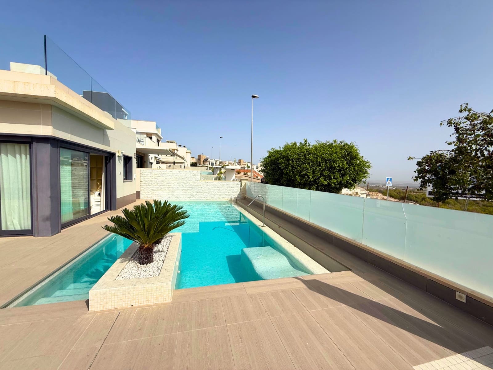 5 quarto Moradia para venda em San Miguel de Salinas com piscina garagem - 849 000 € (Ref: 9395806)