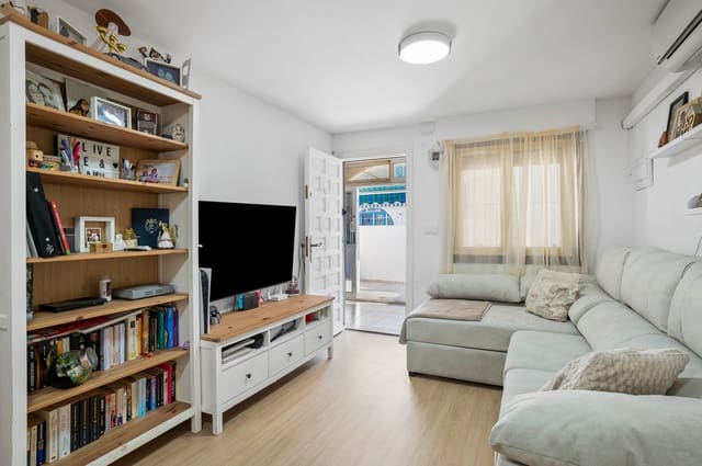 Bungalow de 2 habitaciones en La Siesta, Torrevieja en venta - 134.900 € (Ref: 9398266)