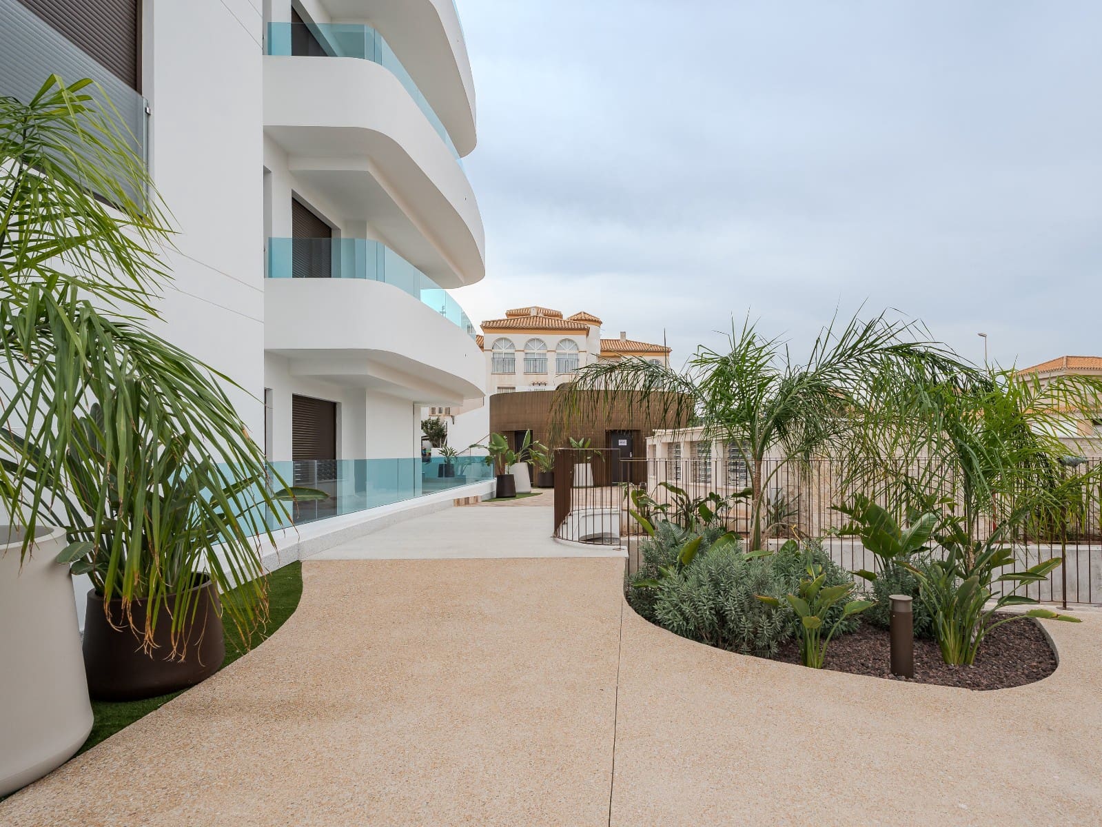 2 bedroom Apartment for sale in Playa Flamenca with pool garage - € 380,000 (Ref: 9400565)