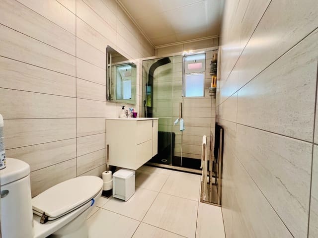 Chalet de 4 habitaciones en Aspe en venta con piscina - 395.000 € (Ref: 9406328)