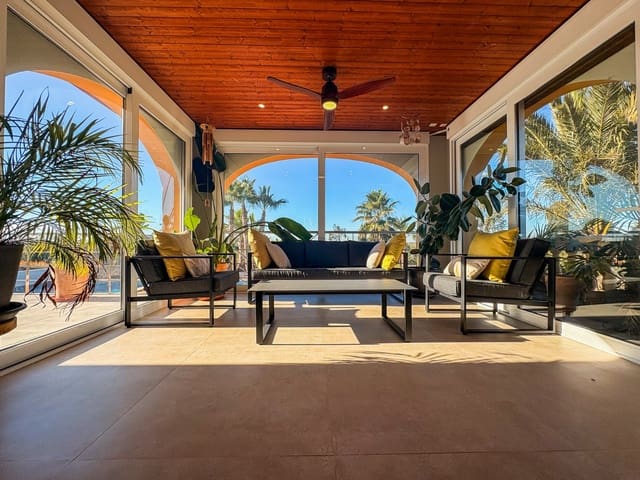 6 soveværelse Villa til salg i Las Bayas, Elche / Elx med swimmingpool garage - € 825.000 (Ref: 9422109)