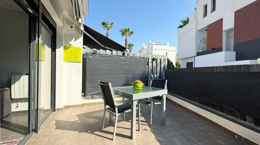 2 Zimmer Villa zu verkaufen in Villamartin mit Pool Garage - 239.995 € (Ref: 9422110)