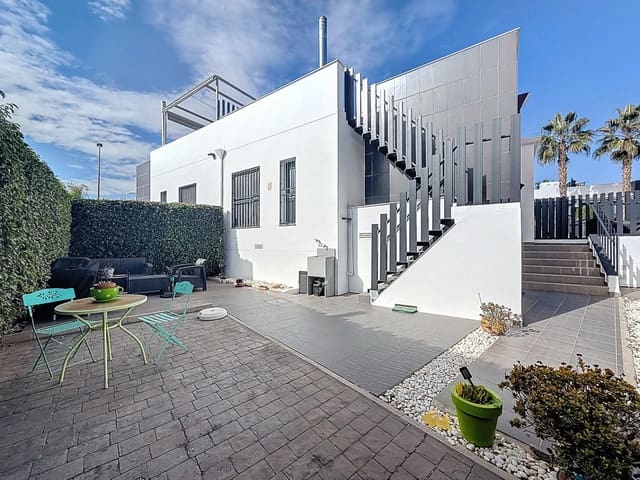 2 Zimmer Villa zu verkaufen in Villamartin, Orihuela mit Pool Garage - 239.995 € (Ref: 9422110)