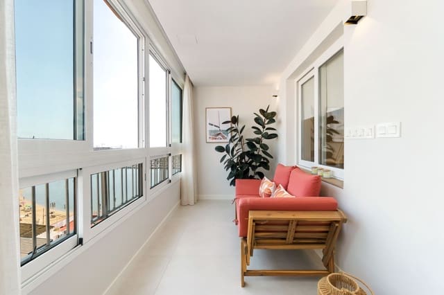 3 bedroom Apartment for sale in Playa del Acequión, Torrevieja with pool - € 359,000 (Ref: 9422114)