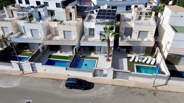 3 slaapkamer Villa te koop in Lomas de Cabo Roig - Los Dolses, Orihuela met zwembad - € 389.000 (Ref: 9422122)