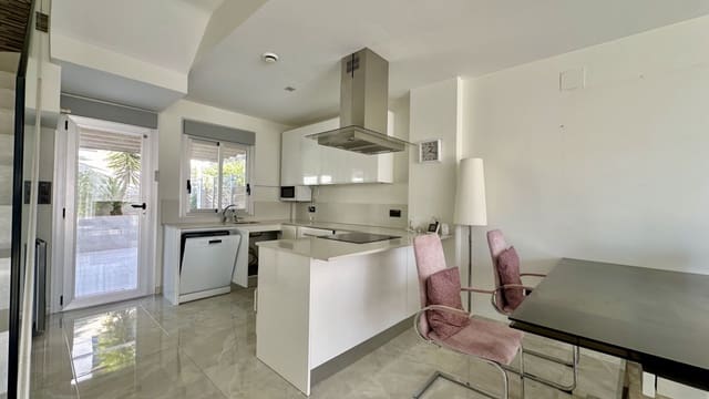 3 slaapkamer Villa te koop in Lomas de Cabo Roig - Los Dolses, Orihuela met zwembad - € 389.000 (Ref: 9422122)