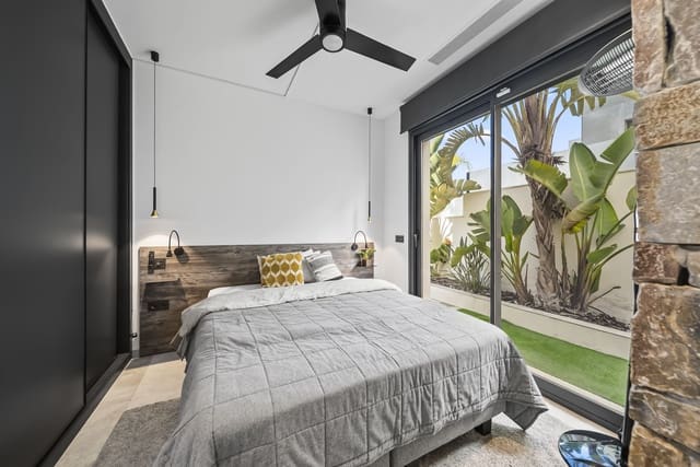 4 chambre Villa/Maison à vendre à Ciudad Quesada, Rojales avec piscine garage - 749 000 € (Ref: 9443103)