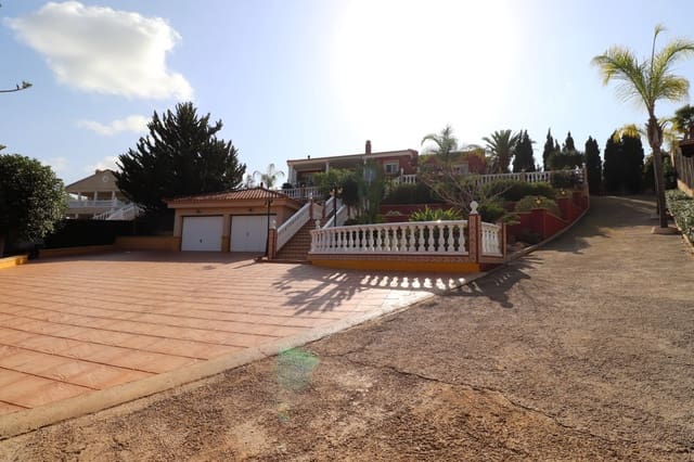 3 bedroom Villa for sale in Algorfa with pool garage - € 549,500 (Ref: 9446230)