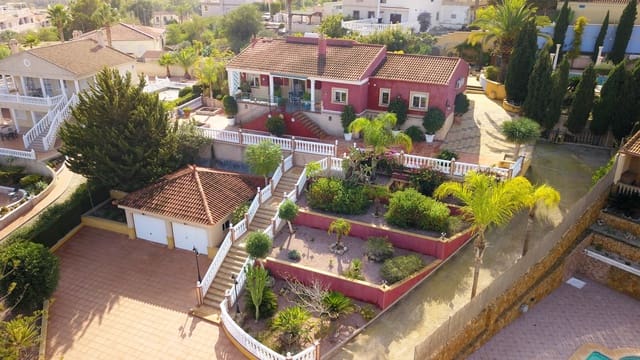 3 bedroom Villa for sale in Algorfa with pool garage - € 549,500 (Ref: 9446230)