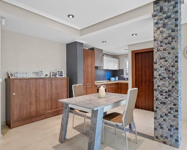 2 makuuhuone Huoneisto myytävänä paikassa Cabo Roig, Orihuela mukana uima-altaan 
autotalli - 375 000 € (Ref: 9451818)