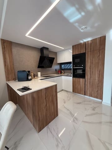 2 slaapkamer Penthouse te koop in El Raso, Guardamar del Segura met zwembad - € 289.000 (Ref: 9453570)