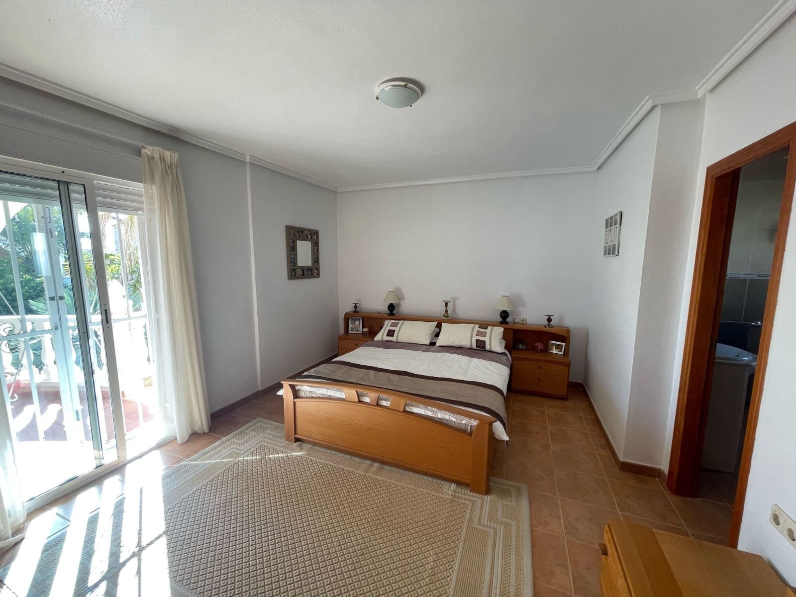 5 makuuhuone Huvila myytävänä paikassa Ciudad Quesada mukana uima-altaan - 425 000 € (Ref: 9462959)