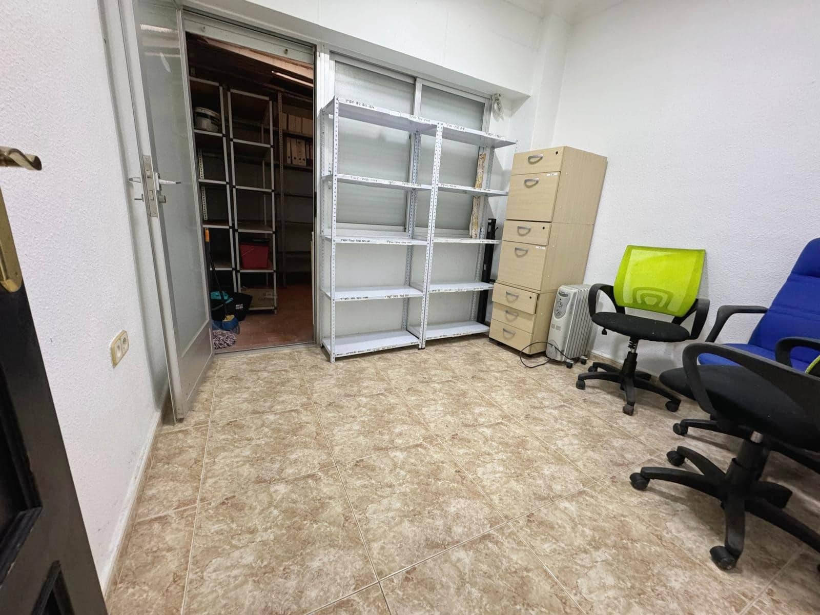 Commercial for sale in Guardamar del Segura - € 220,000 (Ref: 9462961)