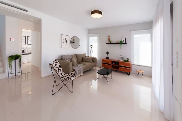 3 sypialnia Willa na sprzedaż w Centro, Los Alcázares z basenem - 544 841 € (Ref: 9463103)